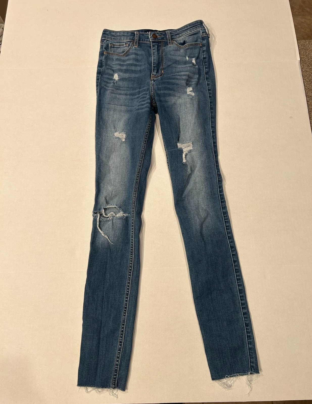 Hollister Women’s High Rise Ripped Skinny Jeans Blue Size 1l (25x32)